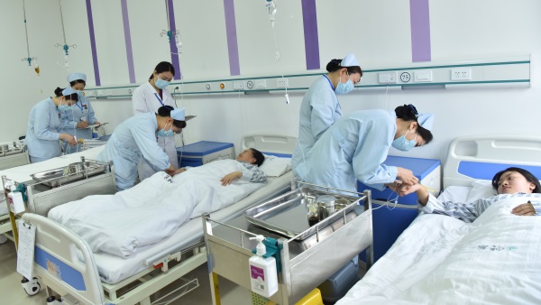 08同台竞技赛“针”功.JPG