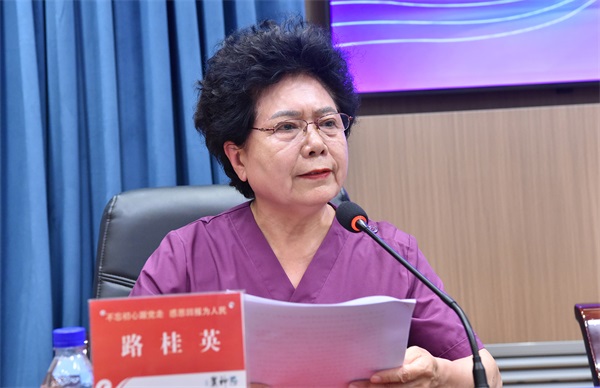 04护理理论考试一丝不苟.JPG