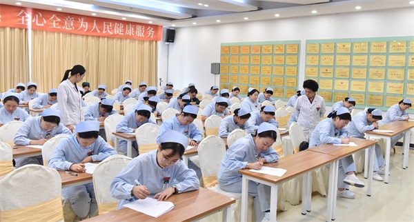 05实操示范有条不紊.JPG